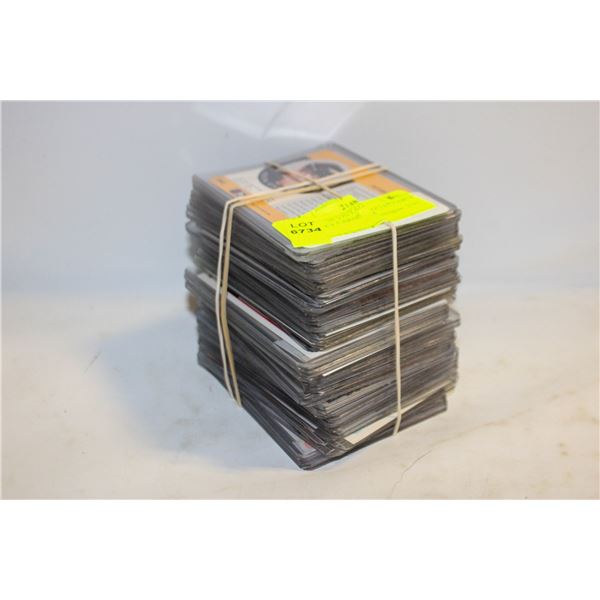 LOT OF 50 VINTAGE COLLECTABLE HOCKEY CARDS