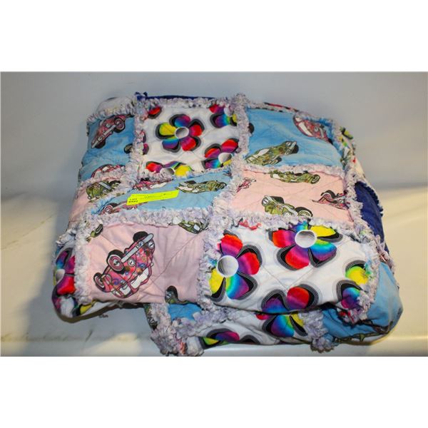 FUNKY QUILT APROX 68"X80"