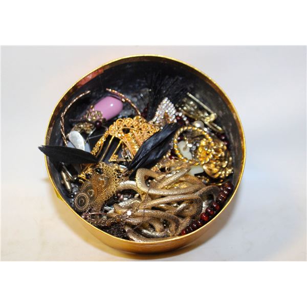 BOX OF ESTATE SCRAP MIX JEWELRY-ESTATE