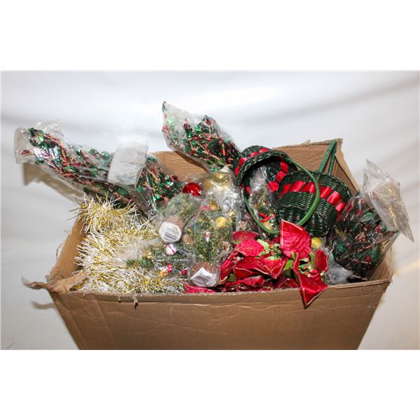 LARGE FLAT OF 50 NEW CHRISTMAS ITEMS. DECORATIONS,