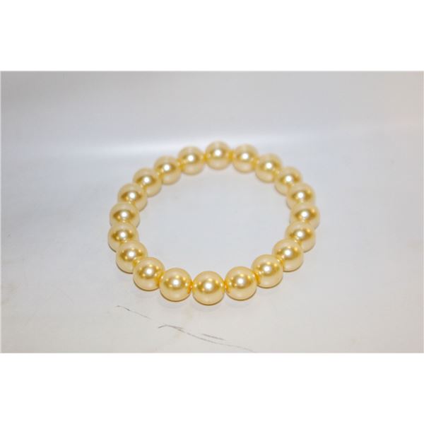 #212- SEA SHELL PEARL BRACELET 7.5"