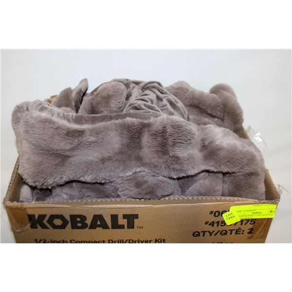 HOUSE & HOME LUXE FAUX FUR THROW 60 X 70"