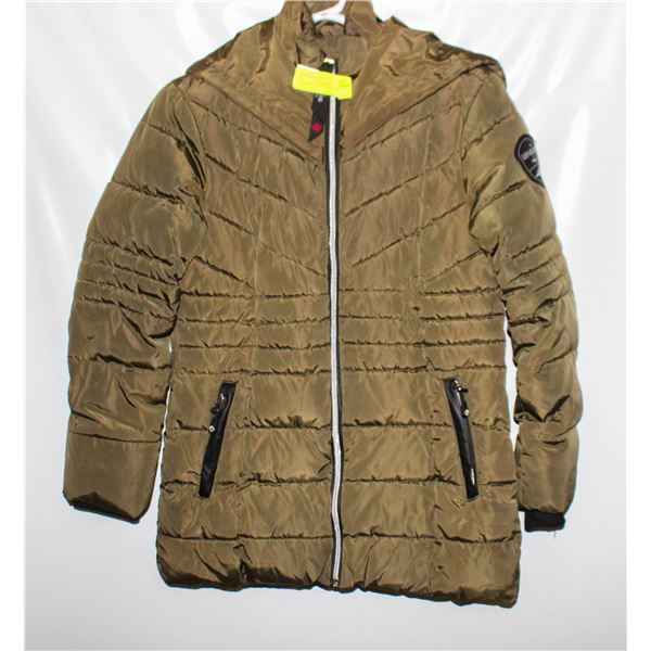 LANEIGE CANADA YOUTH SIZE M (10-12) COAT