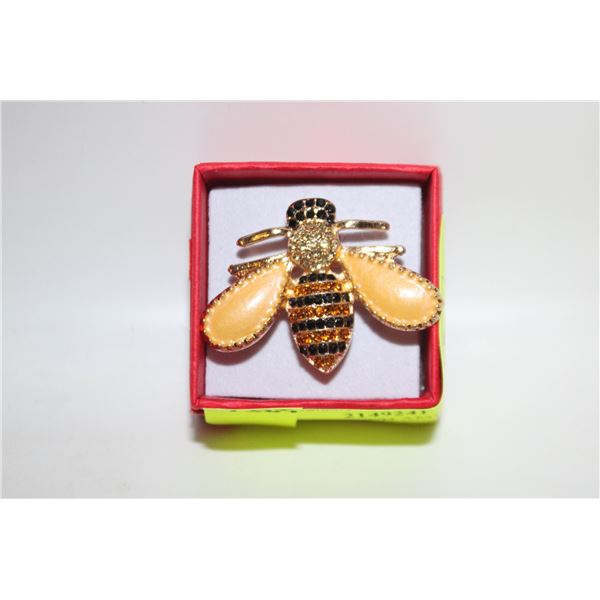 NEW BEE BROOCH AMBER & BLACK