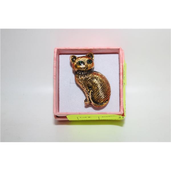 NEW ETCHED CAT BROOCH GREEN RHINESTONE