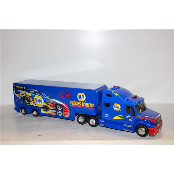 NAPA SEMI TRUCK COLLECTABLE 2006 FIRST