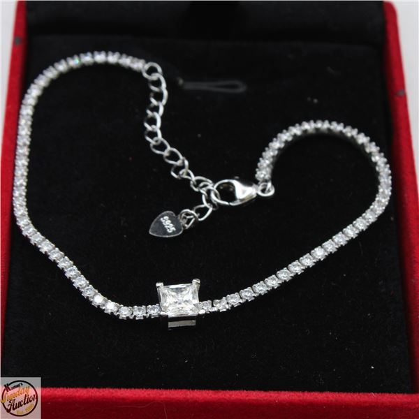 #3602-1.00 CT GRA CERTIFIED PRINCESS CUT MOISSANIT