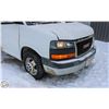 Image 13 : 2010 GMC 1 TON DRY VAN