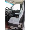 Image 9 : 2010 GMC 1 TON DRY VAN