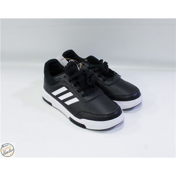 NEW ADIDAS YOUTH SHOES SIZE 3