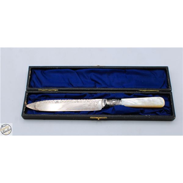 VINTAGE PARING KNIFE W/MOTHER OF PEARL HANDLE