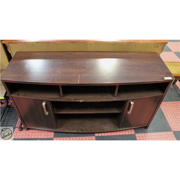 ESTATE ENTERTAINMENT CONSOLE TOP IS SCRATCHED