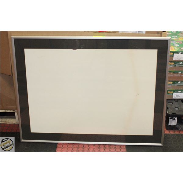 LARGE PICTURE FRAME WITH MATT AND GLASS. 30 X 40
