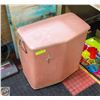 Image 1 : VINTAGE PINK LAUNDRY BASKET