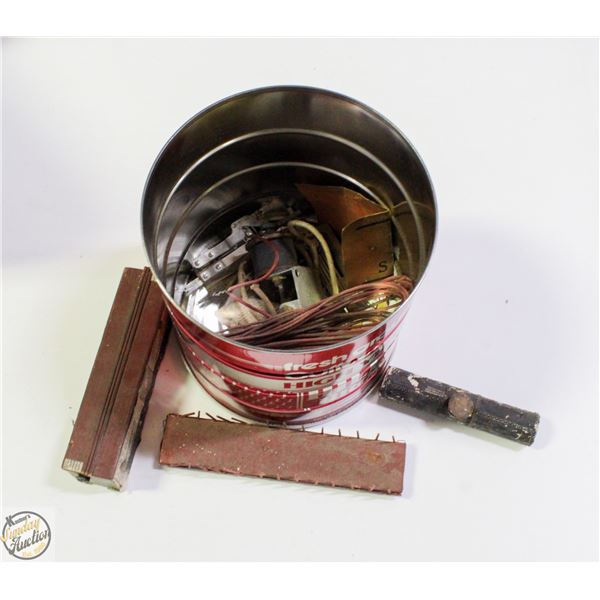 ESTATE VINTAGE/ANTIQUE HANDMADE TRAIN SET