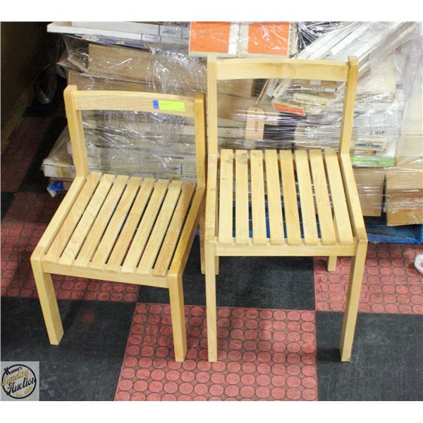 PAIR OF CHILDREN CHAIRS