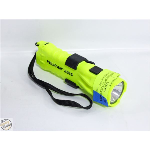 NEW PELICAN 3315 FLASHLIGHT WATERPROOF AND