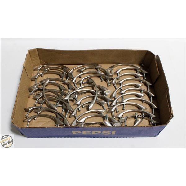 38 DRAWER/DOOR PULLS BRUSHED NICKEL