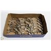 Image 1 : 38 DRAWER/DOOR PULLS BRUSHED NICKEL