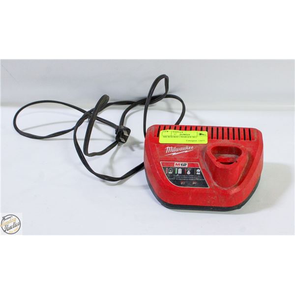 MILWAUKEE CHARGER M12