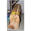 Image 1 : 48-24" OAK BALUSTERS