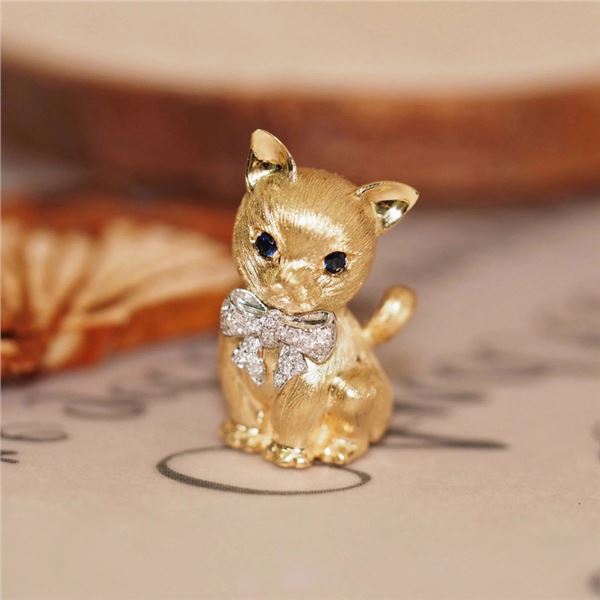18K Gold Cat Diamond Pendant