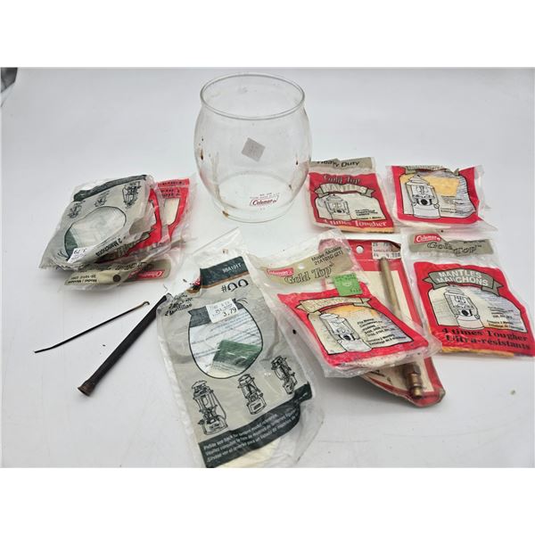 Coleman lantern globe #550 With new generator and 9 bags of mantles (CK36)