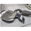 Image 1 : 11 canada Goose decoys with heads (ck36)