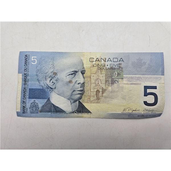 Canadian five-dollar banknote from the 2001-2006 "Canadian Journey Series" (cl2)