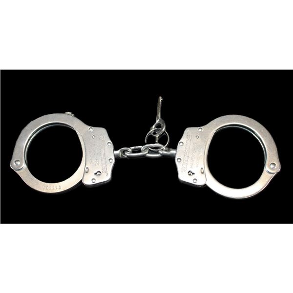 Winchester Model WN-40 Handcuffs With Key- #017730