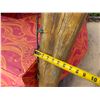 Image 19 : PalmEx Aloha Tiki Hut w/ Ohia Posts & Thatched Roof  97" x 102" x 121"H