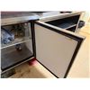 Image 5 : True TUC-48 Undercounter 2-Section Refrigerator