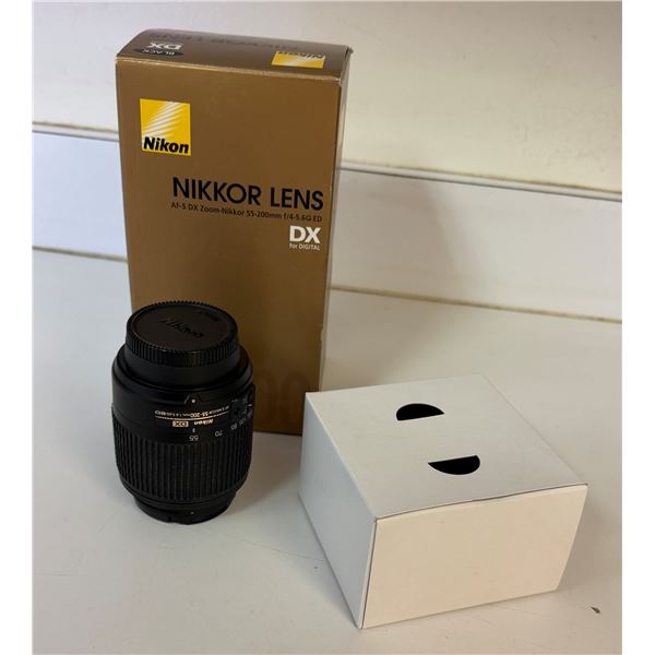 Nikon AF-S DX Nikkor 55-200mm f/4-5.6G ED VR Zoom Lens in Box