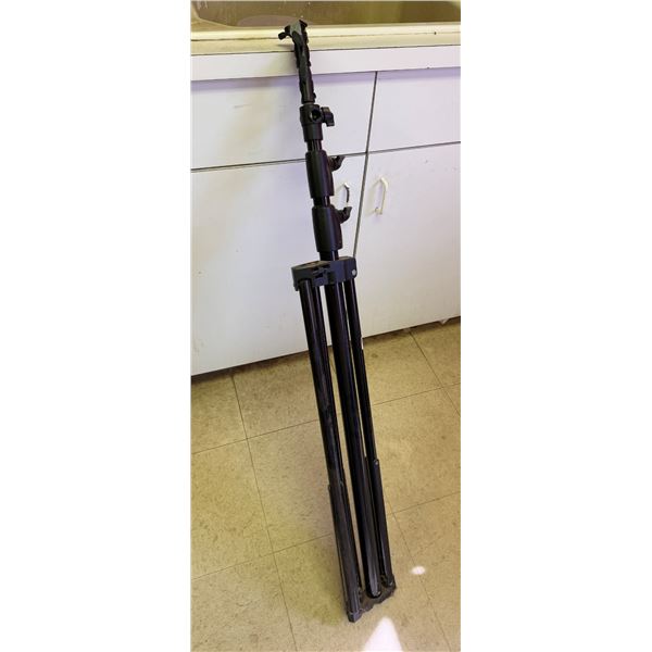 Manfrotto 1005BAC Light Stand w/ Geared Mounting Column