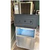 Image 1 : Hoshizaki KM-520MAJ Ice Maker & B-500SF Ice Storage Bin