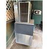 Image 2 : Hoshizaki KM-520MAJ Ice Maker & B-500SF Ice Storage Bin