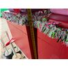 Image 13 : Decorative Gift Display 88" x 24" x 40"H
