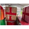 Image 8 : Decorative Gift Display 88" x 24" x 40"H