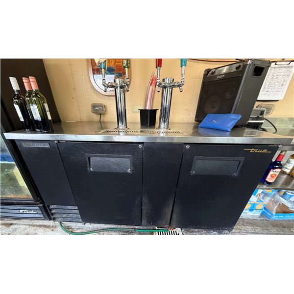 True TDD-3 Three-Door Draft Beer Cooler (taps & contents not included)