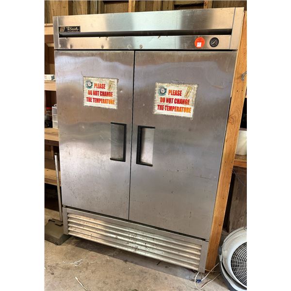 True T-49 Double Solid Door Reach-In Refrigerator