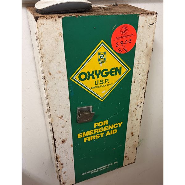 Zee Oxygen U.S.P. Emergency Unit w/ Oxygen Dolly & Spare Tanks