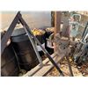 Image 6 : Ironworker's Work Bench w/ Vise & Clamp