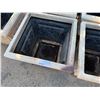 Image 4 : Qty 8 Square Planters