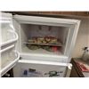 Image 5 : Kenmore 253.64522400 Freezer Top Refrigerator
