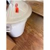 Image 3 : Qty 2 Rubbermaid ProSave Round Ingredient Bins