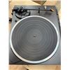 Image 3 : JVC DIRECT DRIVE TURNTABLE WITH DUST COVER