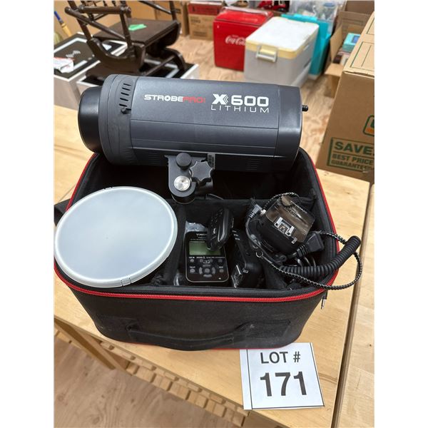 STROBEPRO X600 LITHIUM STUDIO STROBE LIGHT KIT WITH CASE 