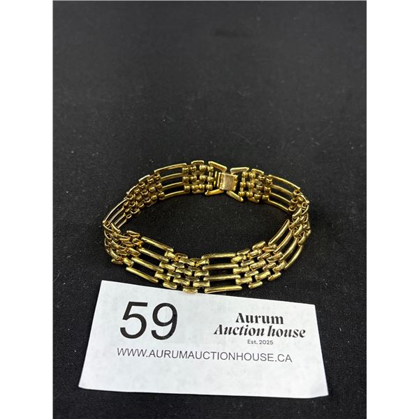 Pretty Gold Plated Bracelet, 7 Inches Length, Original Closure