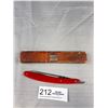 Image 1 : Unusual Antique "Hencurls" Cut Throat Razor (Red)