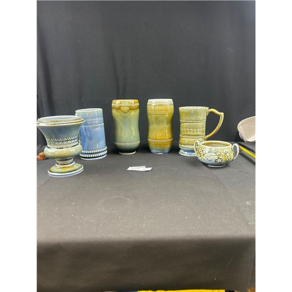 Nice Shelf Lot of Made in Ireland Irish Porcelin Pieces